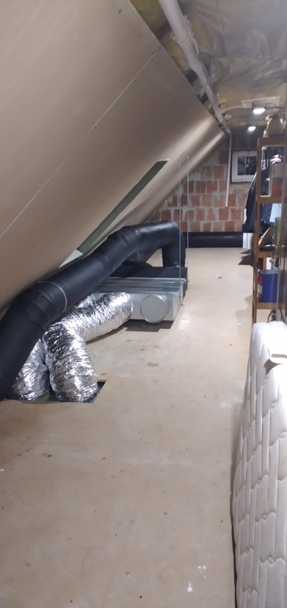 Klimatyzator kanałowy firmy MITSUBISHI