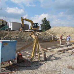 M-tech Mariusz Bartosz - Roboty na budowie.