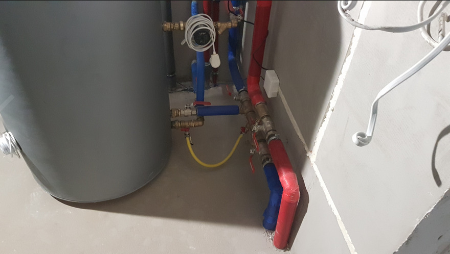 Montaż instalacji cwu.