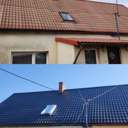 Totall Clean - Porównanie dachu przed i po renowacji: Stara, wyblakła dachówka w odcieniach czerwieni kontra nowa, ciemnoniebieska dachówka z połyskiem. Widoczne okno dachowe częściowo owinięte folią ochronną...
