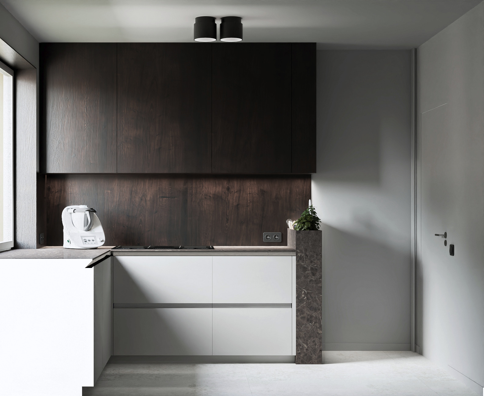 Minimalistyczna kuchnia z ciemnymi, drewnianymi szafkami górnymi i białymi szafkami dolnymi, uzupełniona marmurowym blatem i kolumną, z małą rośliną w doniczce i nowoczesnym robotem kuchennym...