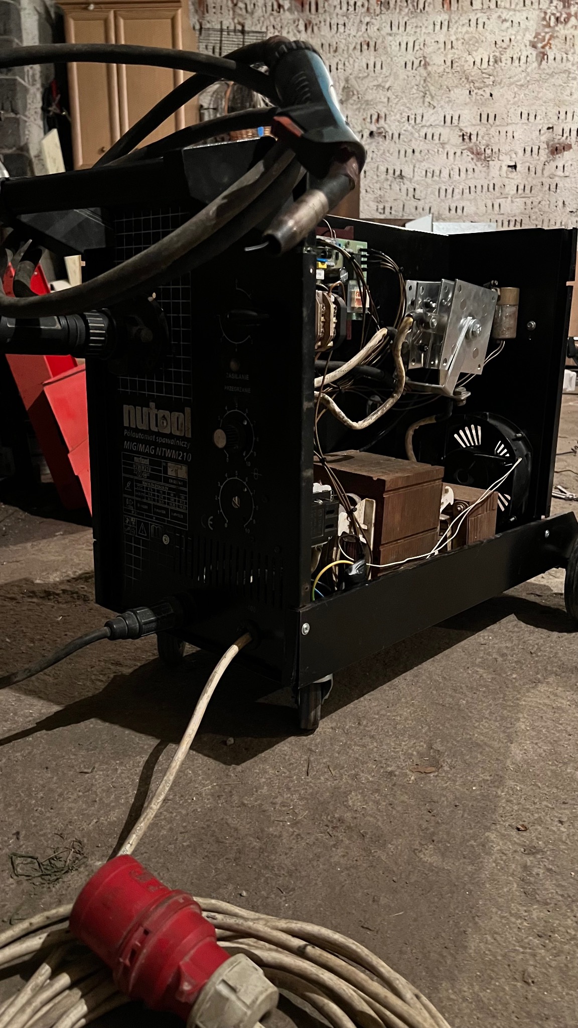 Naprawa zniszczonej spawarki MIG/MAG (po naprawie)
