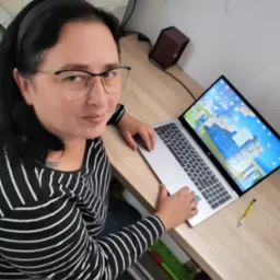 Katarzyna Kuśmierczyk przy pracy