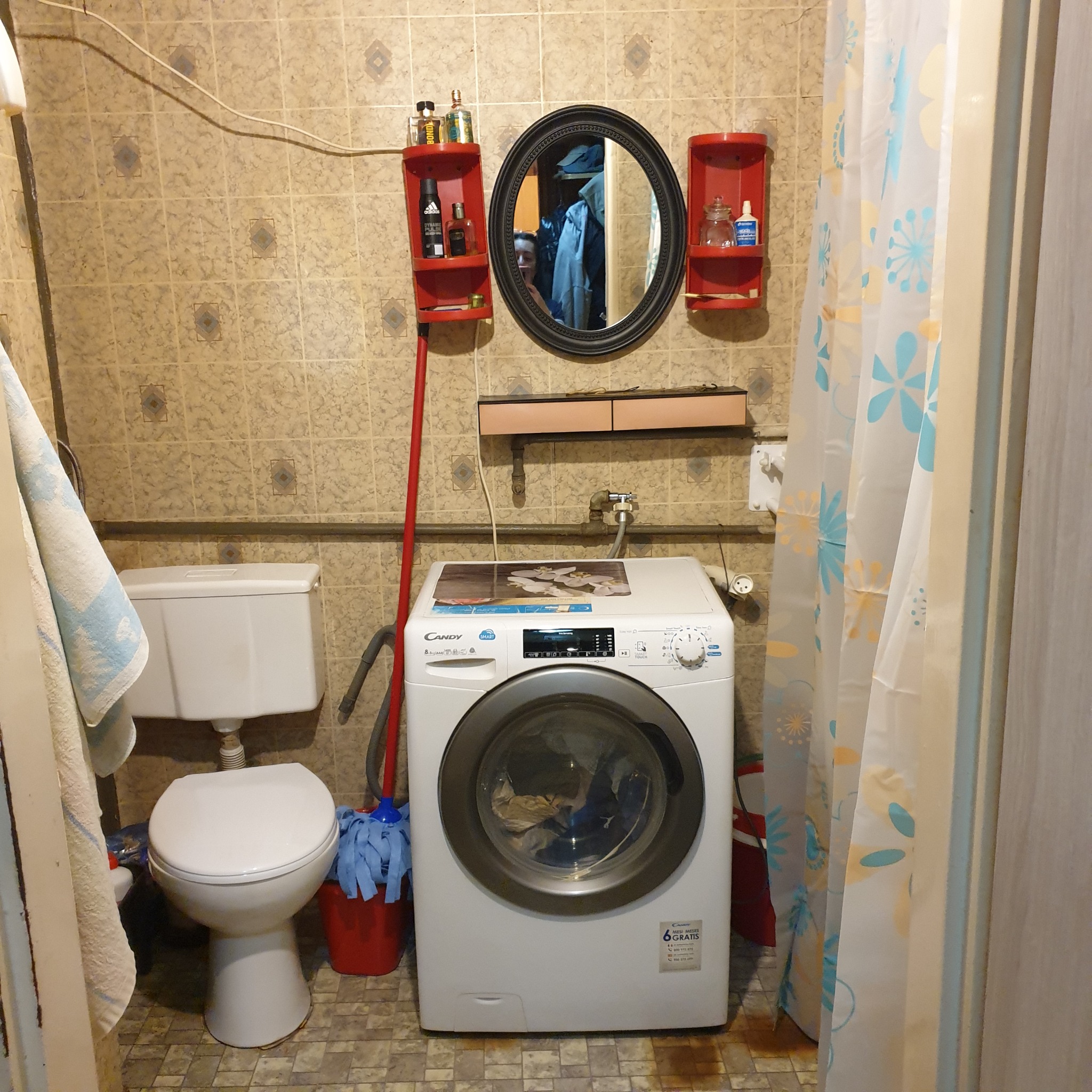 Skromnie ale czysto i pachnąco to najważniejsze:)