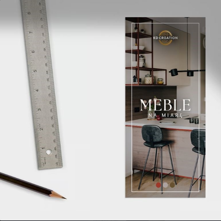 Projekt graficzny mebli na wymiar z linijką i ołówkiem, prezentujący aranżację kuchni z wysokimi stołkami barowymi, minimalistycznym oświetleniem i półkami dekoracyjnymi.