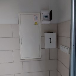 Montaż inteligentnego dwukierunkowego licznika energii elektrycznej (potrzebnego w instalacji PV)