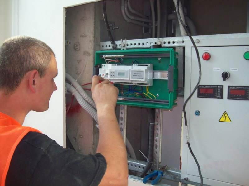 regulacja urządzeń sterujących systemem przeciwoblodzeniowym