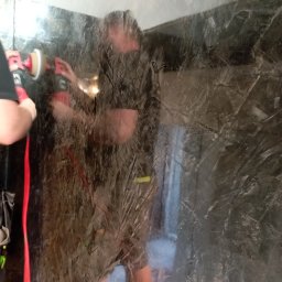 Wykonujemy także różnego rodzaju tynki dekoracyjne 😀
Na widocznych zdjęciach widać świetny efekt stiuku 