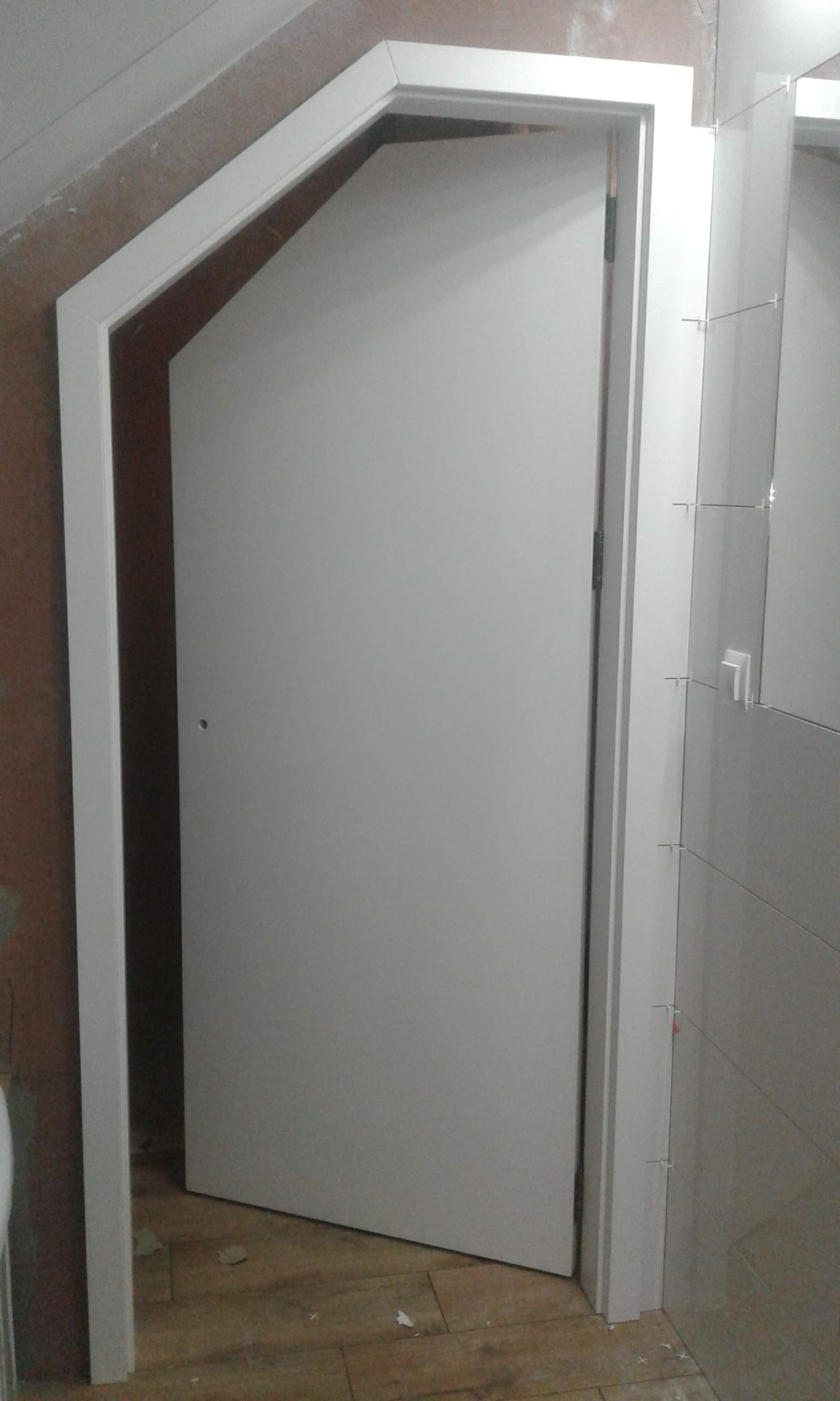 drzwi skośne wewnętrzne