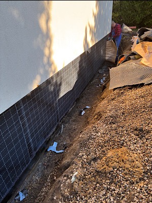 Izolacja ściany fundamentowej przy użyciu membrany Mapethene LT alternatywa dla pap.