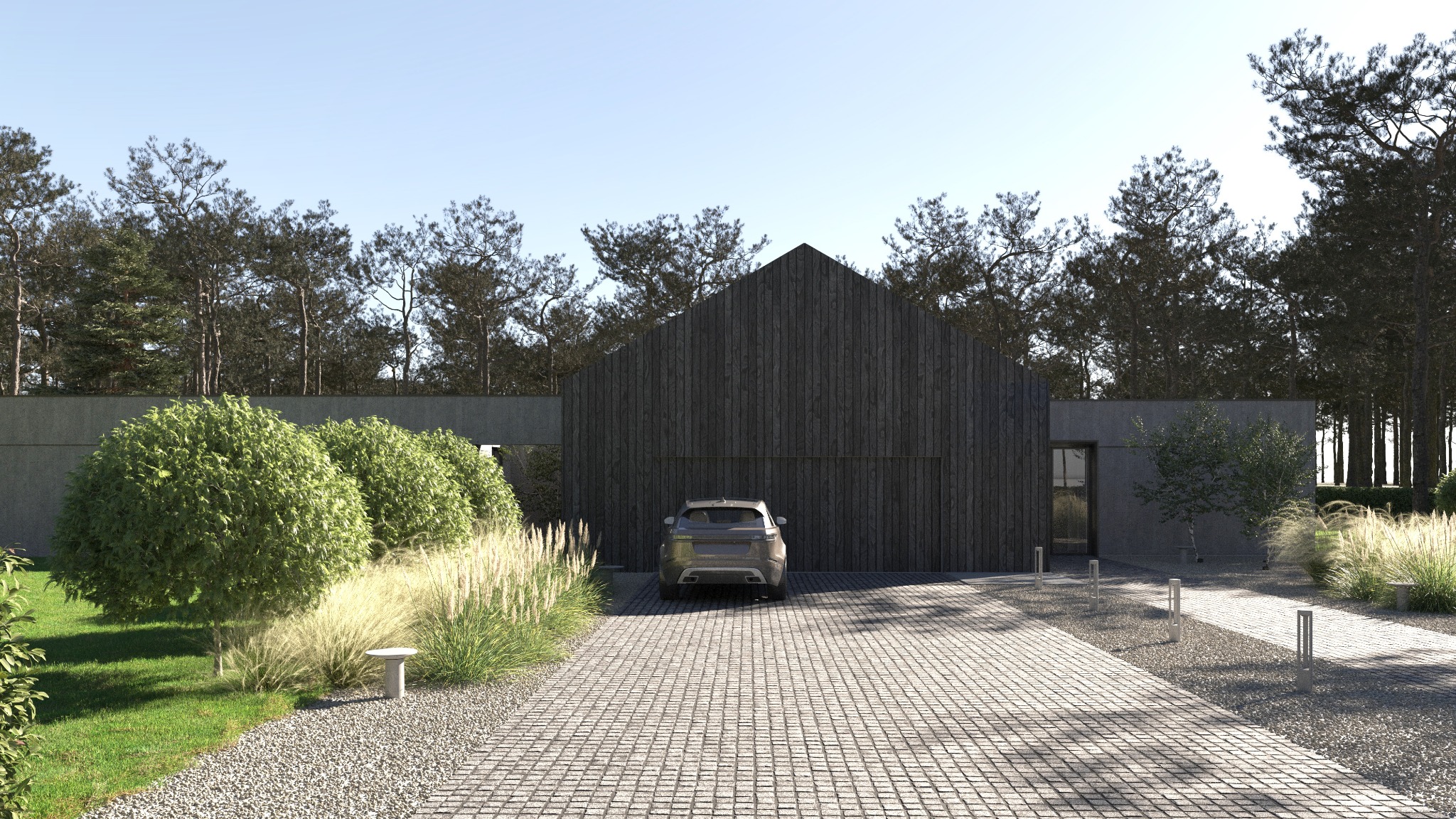 Nowoczesny dom jednorodzinny z ciemną, drewnianą elewacją i podjazdem z kostki brukowej, otoczony zielenią i drzewami iglastymi, z zaparkowanym samochodem przed garażem.