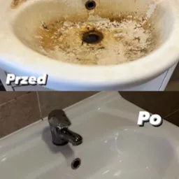 Umywalka w łazience: por&oacute;wnanie stanu przed i po czyszczeniu. G&oacute;rna część zdjęcia pokazuje silnie zabrudzoną umywalkę z osadami i plamami, natomiast dolna część prezentuje tę samą umywalkę po...