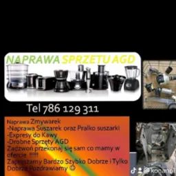 Zestaw AGD: ekspresy do kawy, blendery, oraz części zamienne, uszkodzona pralka z otwartymi drzwiami. Reklama usług naprawy AGD z numerem telefonu i nazwą użytkownika na TikToku.