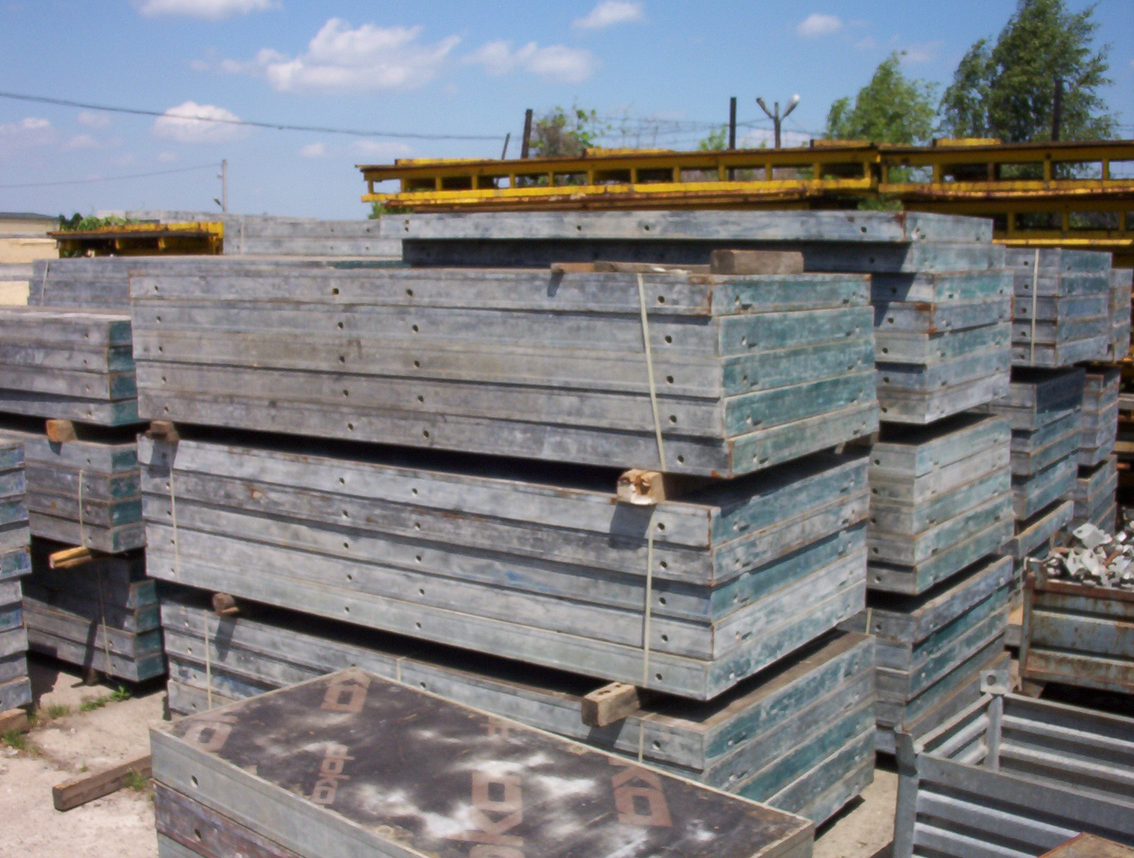 Szalunek ścienny DOKA Framax na wypożyczenie lub sprzedaż.