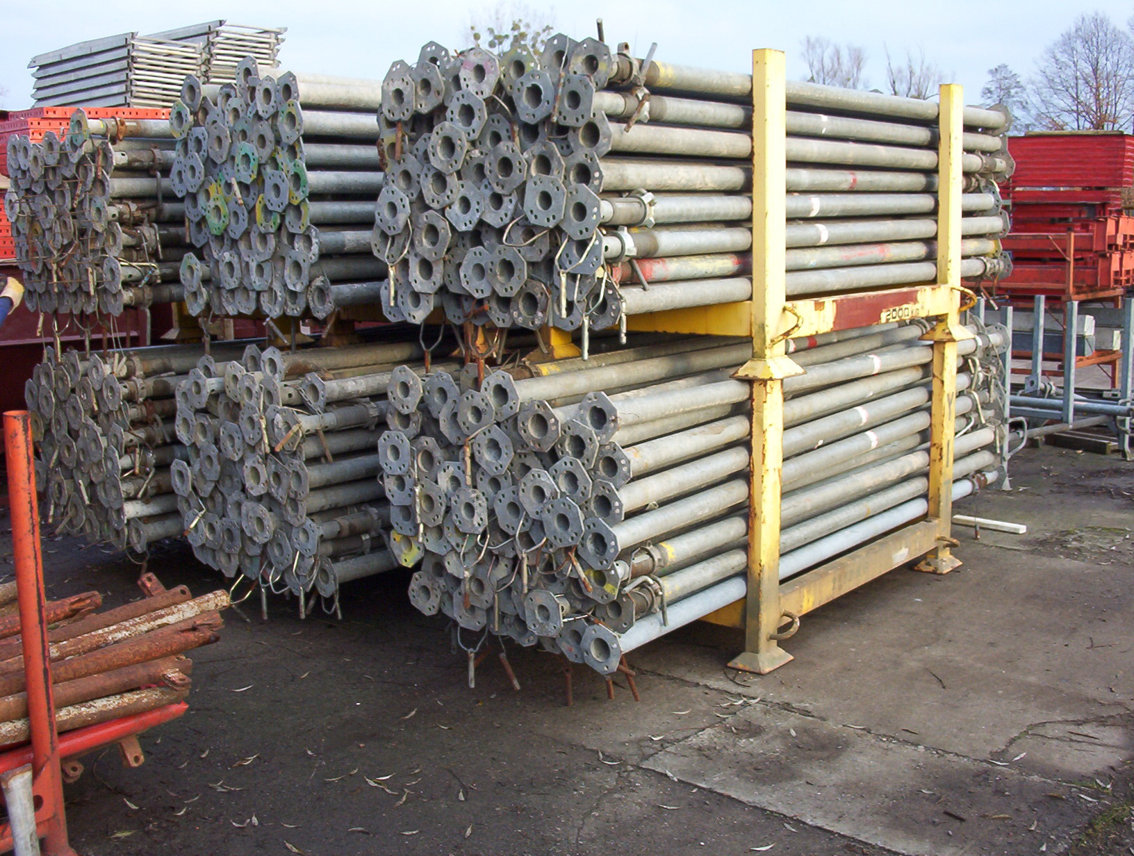 Na wypożyczenie lub sprzedaż podpory 550 DOKA i Huennebeck