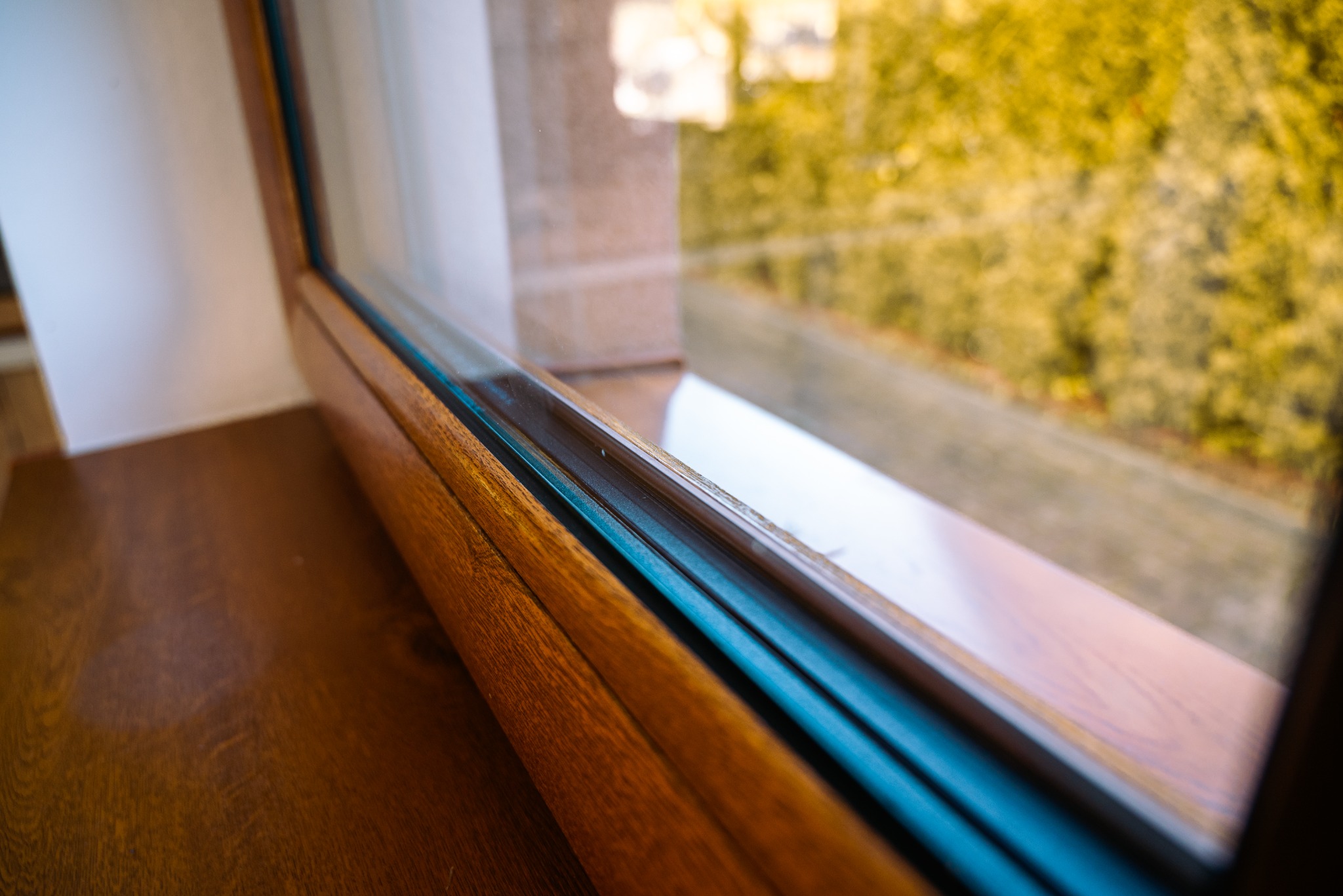 Nowa szyba dwukomorowa z ciepłą ramką Swisspracer