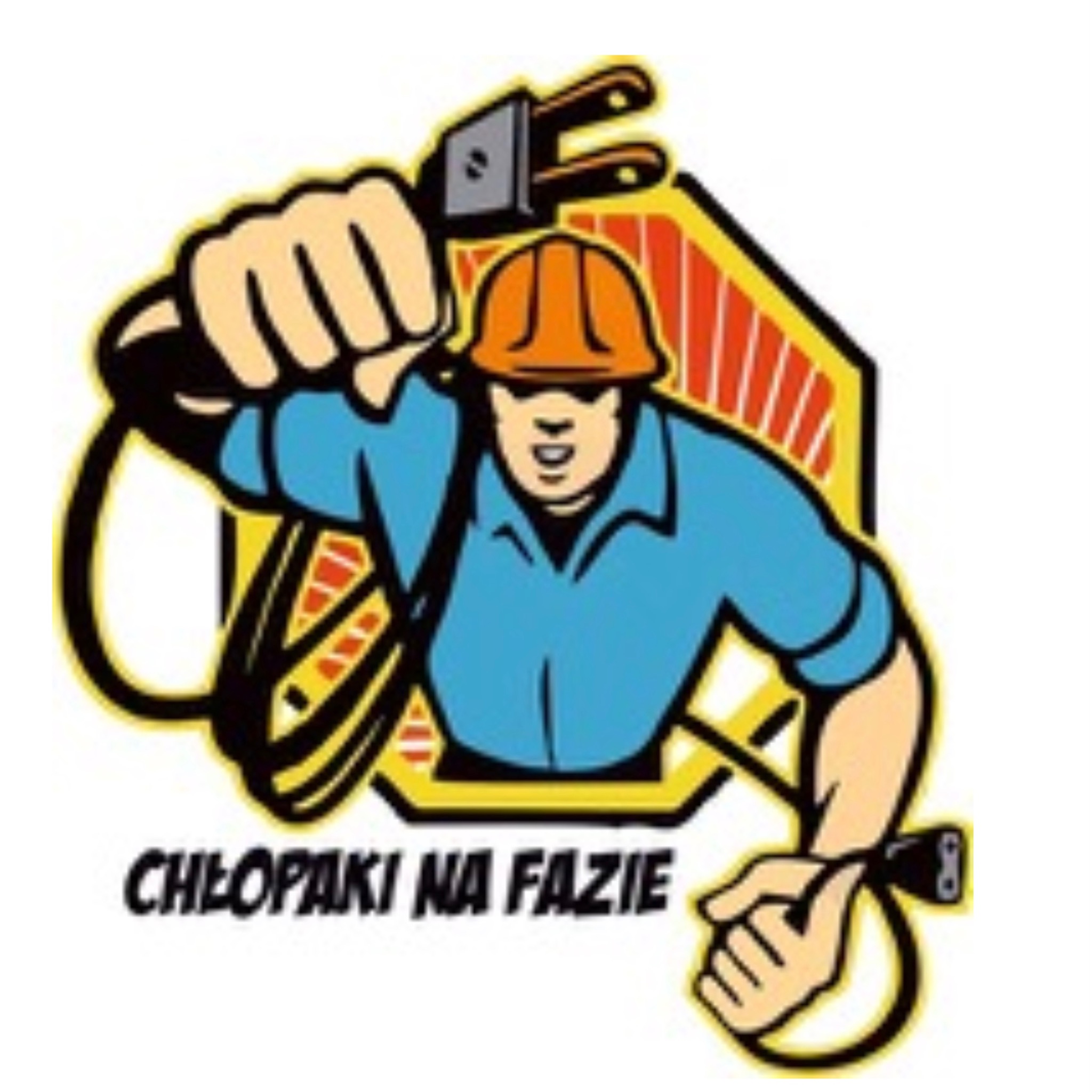 Karykaturalny wizerunek elektryka w pomarańczowym kasku trzymającego w dłoni wtyczkę elektryczną, z napisem 'Chłopaki na fazie' na białym tle.