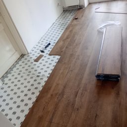 Układanie paneli Zaborów 4