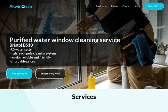 Projekt strony internetowej firmy sprzątającej okna, prezentujący pracownika podczas czyszczenia okna za pomocą ściągaczki i profesjonalnego sprzętu.