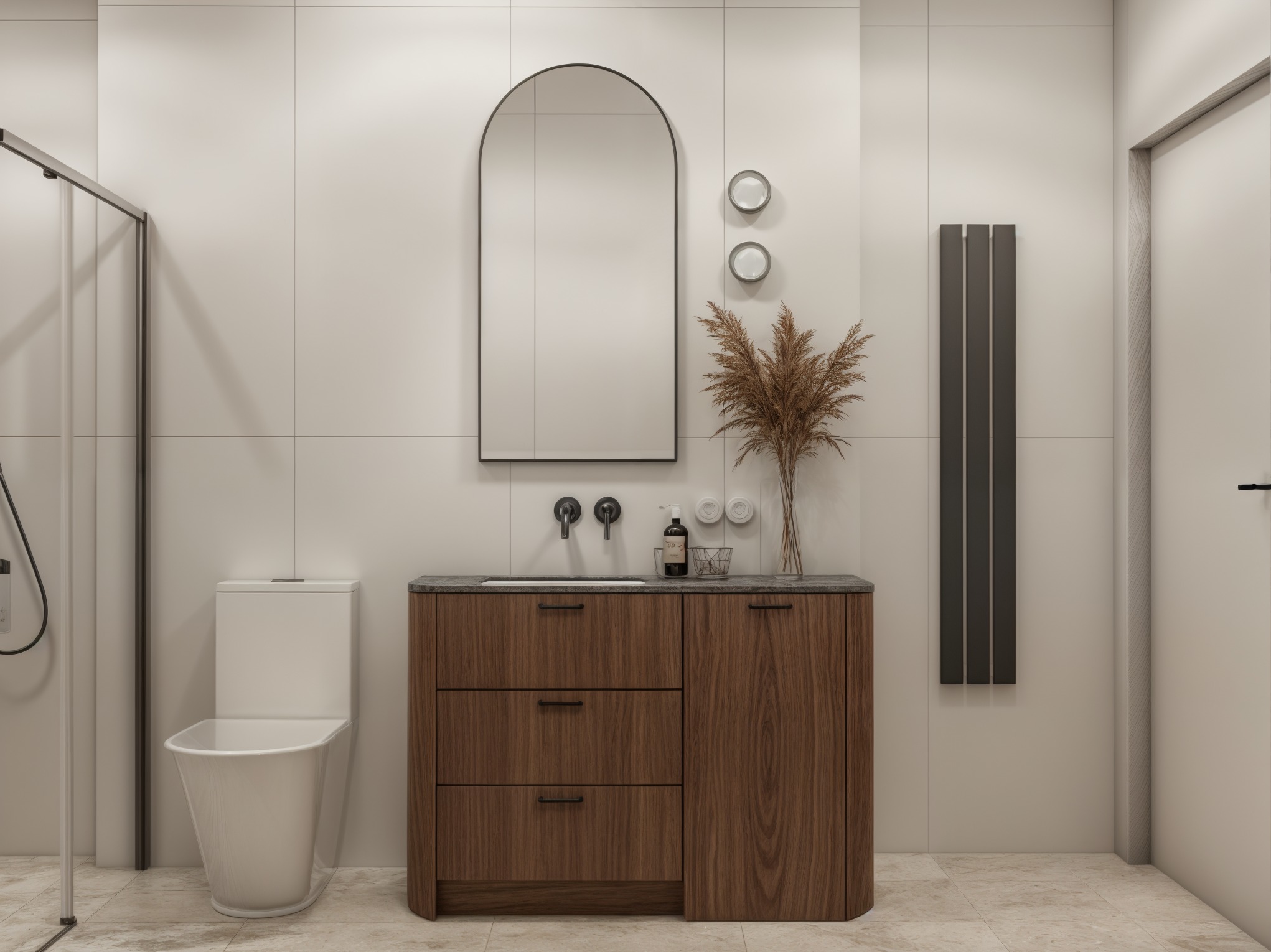 Nowoczesna aranżacja łazienki z drewnianą szafką pod umywalką z czarnym blatem, owalnym lustrem i grzejnikiem panelowym na tle płytek w odcieniach beżu.