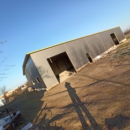 USŁUGI REMONTOWO-BUDOWLANE DOMINIK NOWAK - Montaż płyty warstwowej oraz obróbek blacharskich