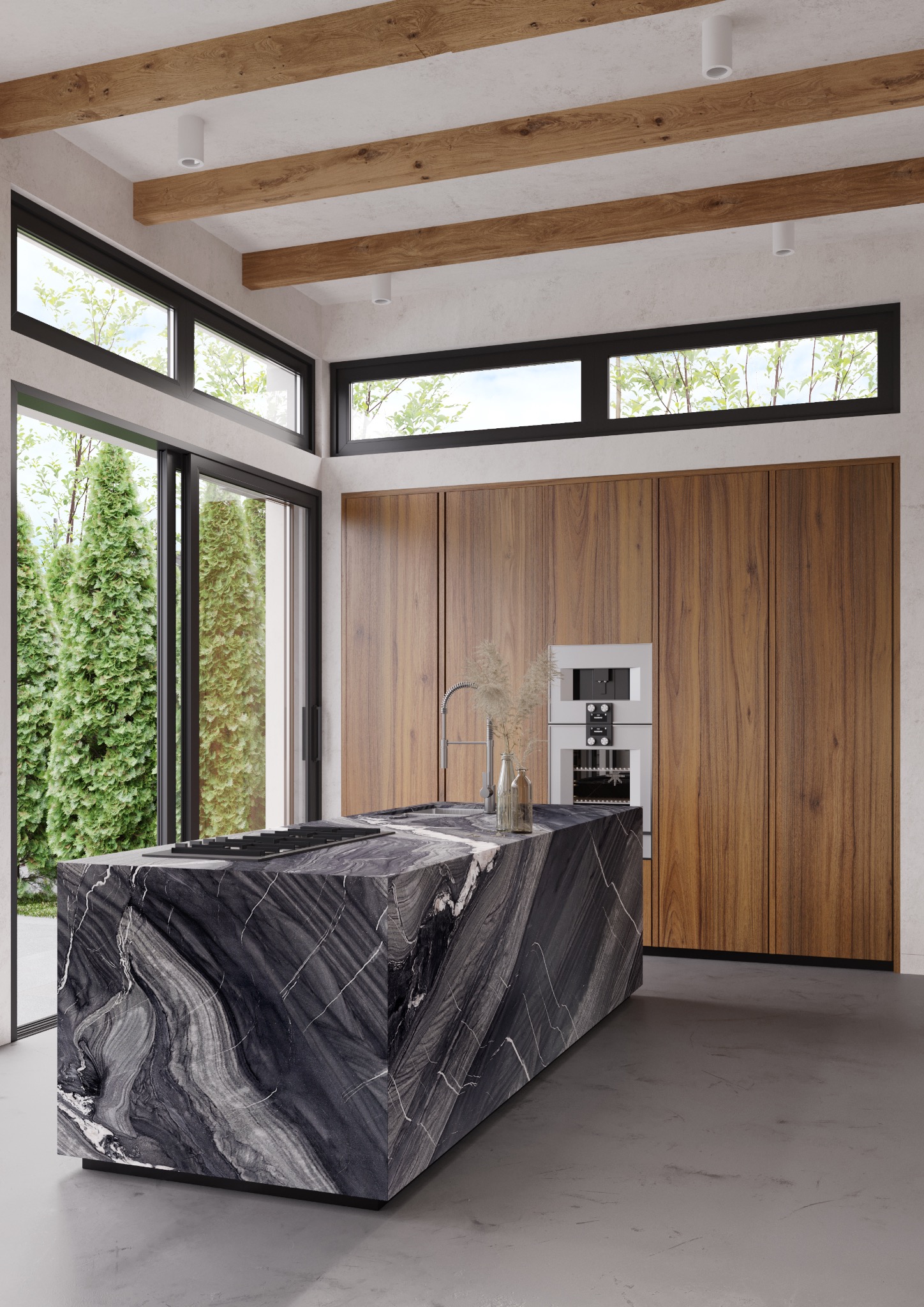 Nowoczesna kuchnia z wyspą z czarnego marmuru o unikalnym wzorze, drewniane szafki bez uchwytów, widok na ogród przez duże okno.