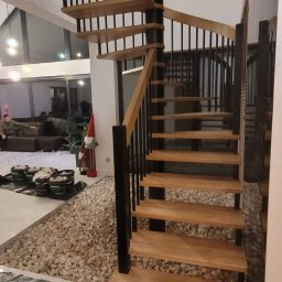 Usługi Stolarsko ślusarskie Franciszek Miszczak - Schody półkręcone