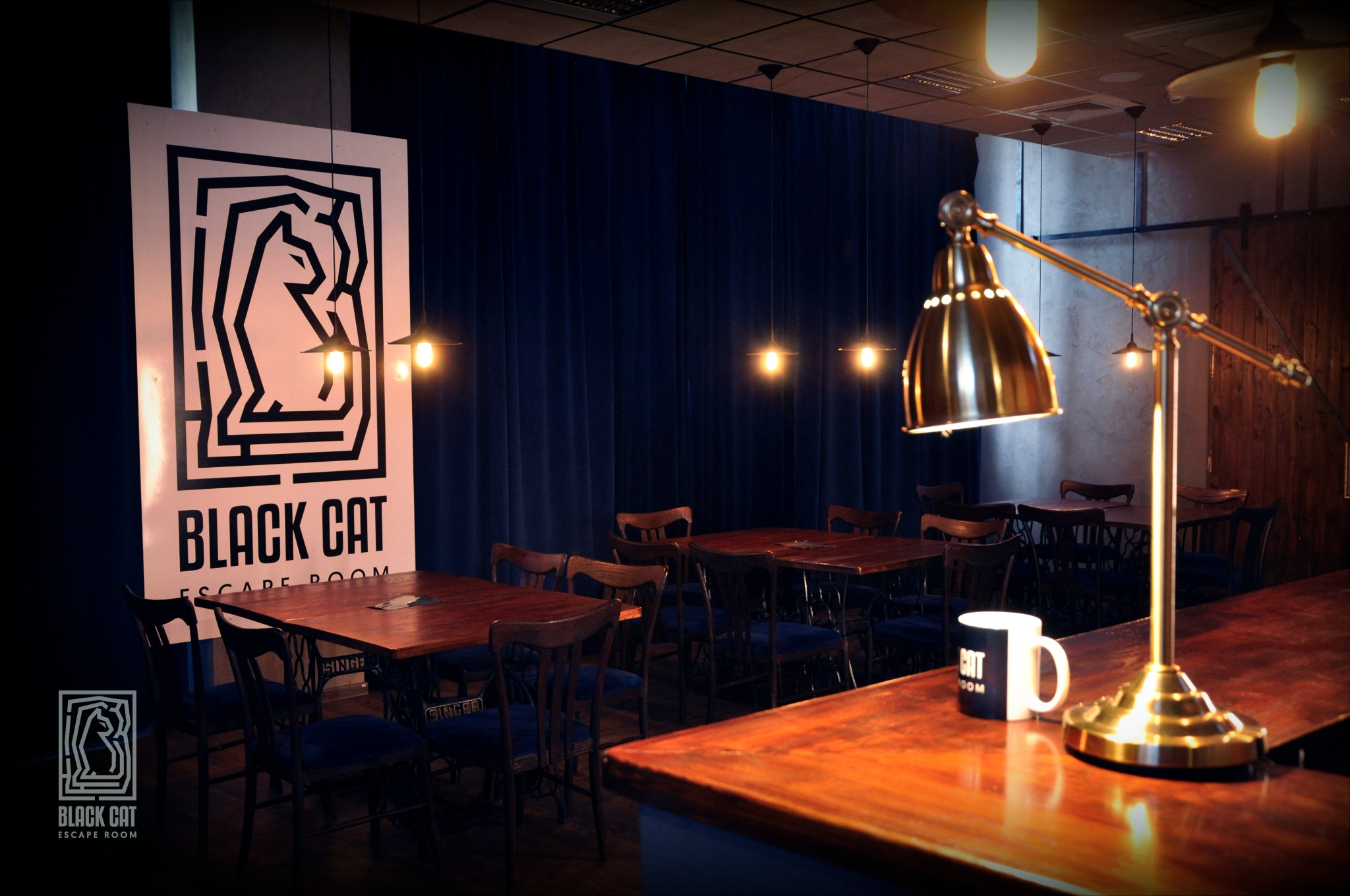 Przestrzenna poczekalnia zapewnia odpowiedni komfort w oczekiwaniu na grę.