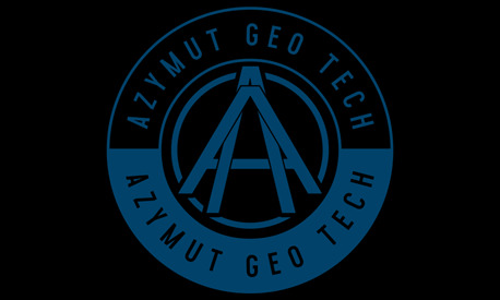 Logo firmy Azymut Geo Tech w kolorze niebieskim na czarnym tle, przedstawiające dwie litery 'A' wpisane w okrąg.