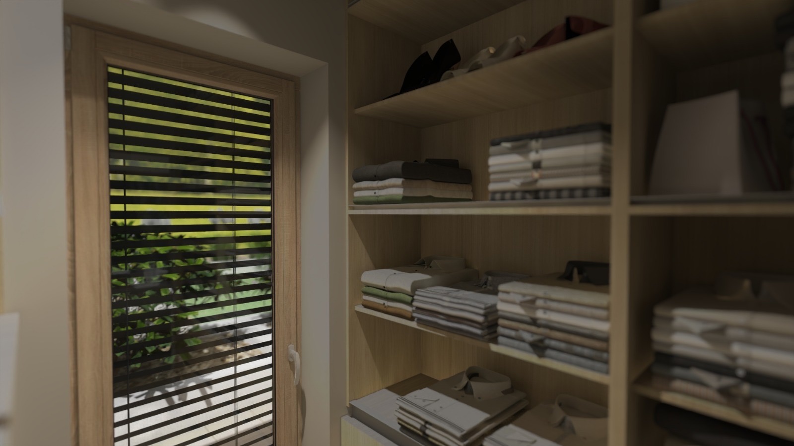 Jasna, drewniana szafa wnękowa z półkami, na których ułożone są stosy ubrań. Obok okno z żaluzjami, przez które widać zieleń ogrodu.