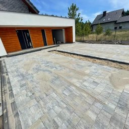 Układanie kostki brukowej Śrem 1