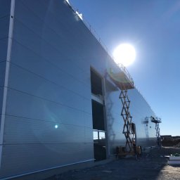 Montaż płyt warstwowych Żywiec 2