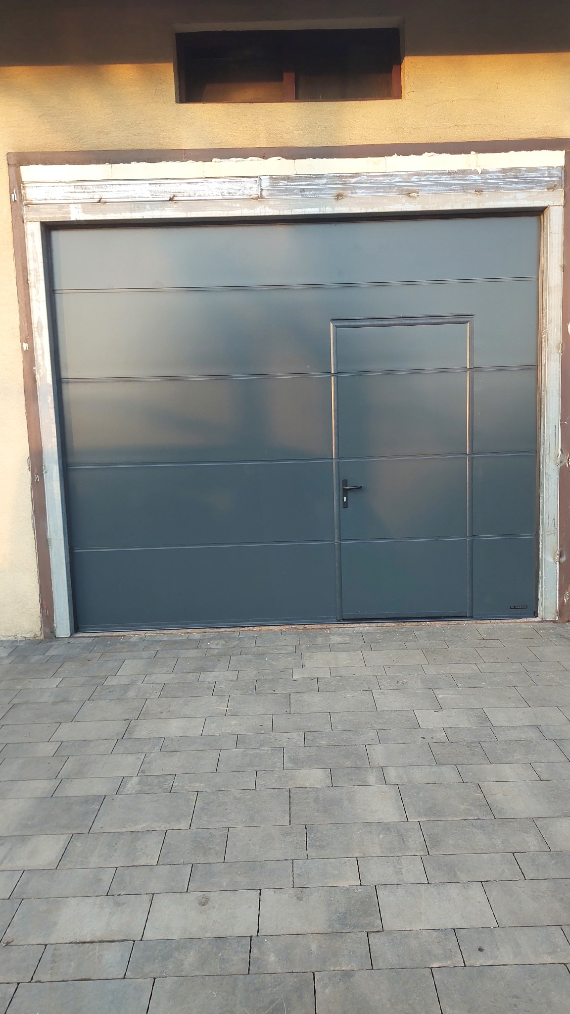 Sprzedaż oraz montaż z naszą firmą iTiro. Od zamówienia do realizacji. Produkty marki Wiśniowski