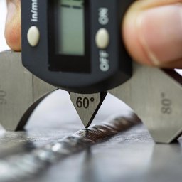 ProjektowanieCAD + Badania NDT - badanie VT spoiny