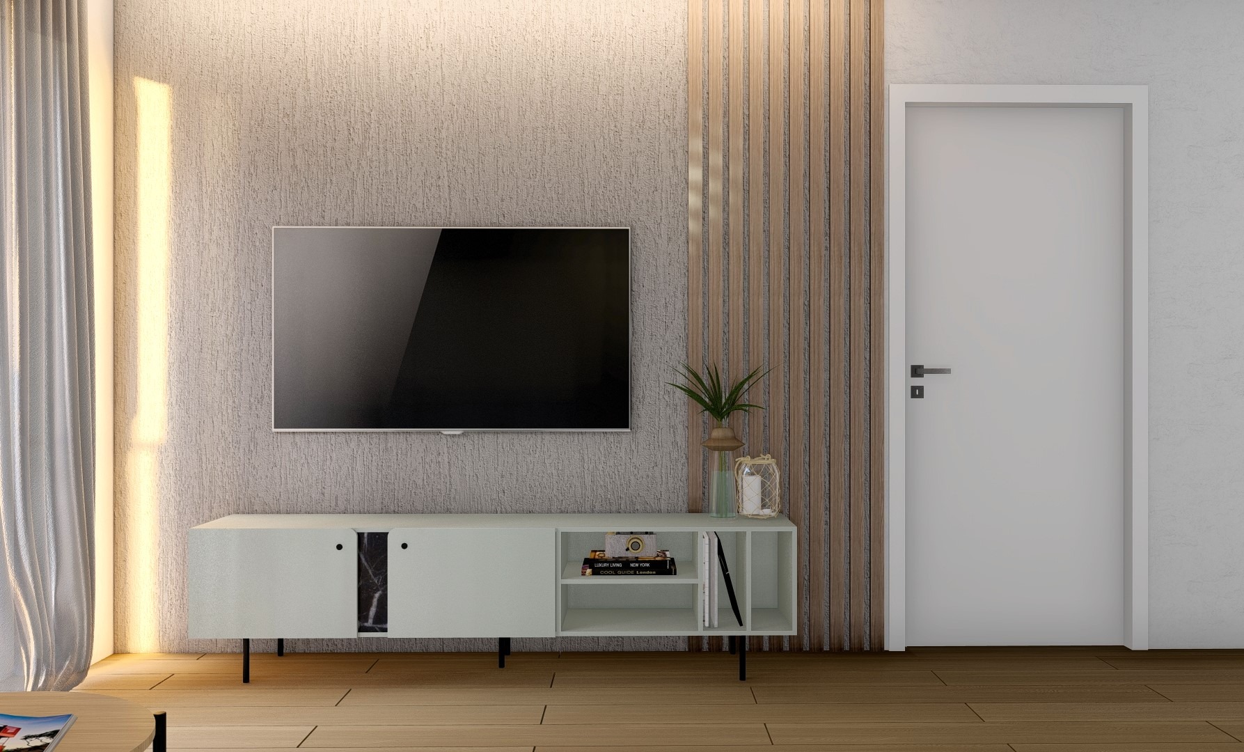 Nowoczesny salon z telewizorem na ścianie, minimalistyczna szafka RTV z dekoracjami, drewniana ściana z pionowych paneli i białe drzwi.