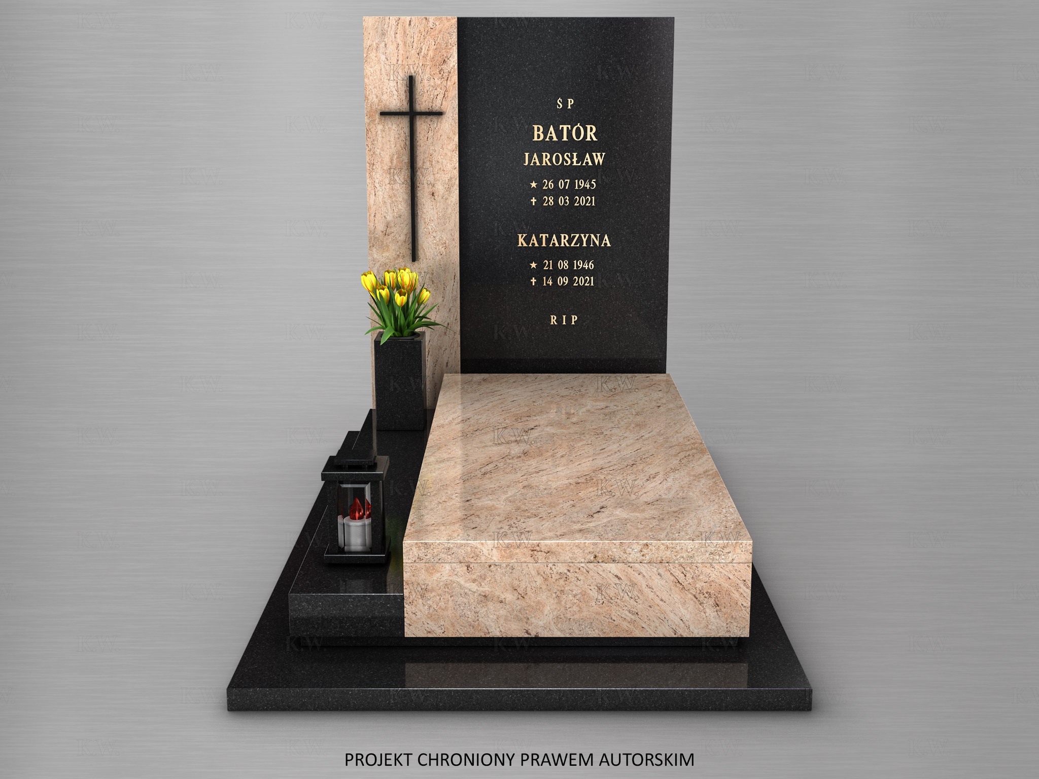 Dwukolorowy pomnik z ciemnego granitu i beżowego kamienia, z wygrawerowanym krzyżem, imionami i datami, ozdobiony żółtymi tulipanami w czarnym wazonie i lampionem ze świecą.