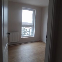 Układanie paneli Kowale 2