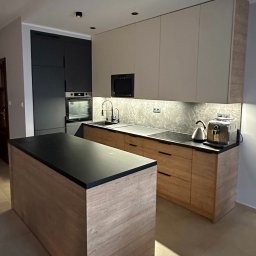 Właśnie zakończony projekt renowacji kuchni – nowoczesny design i perfekcyjne wykończenie!