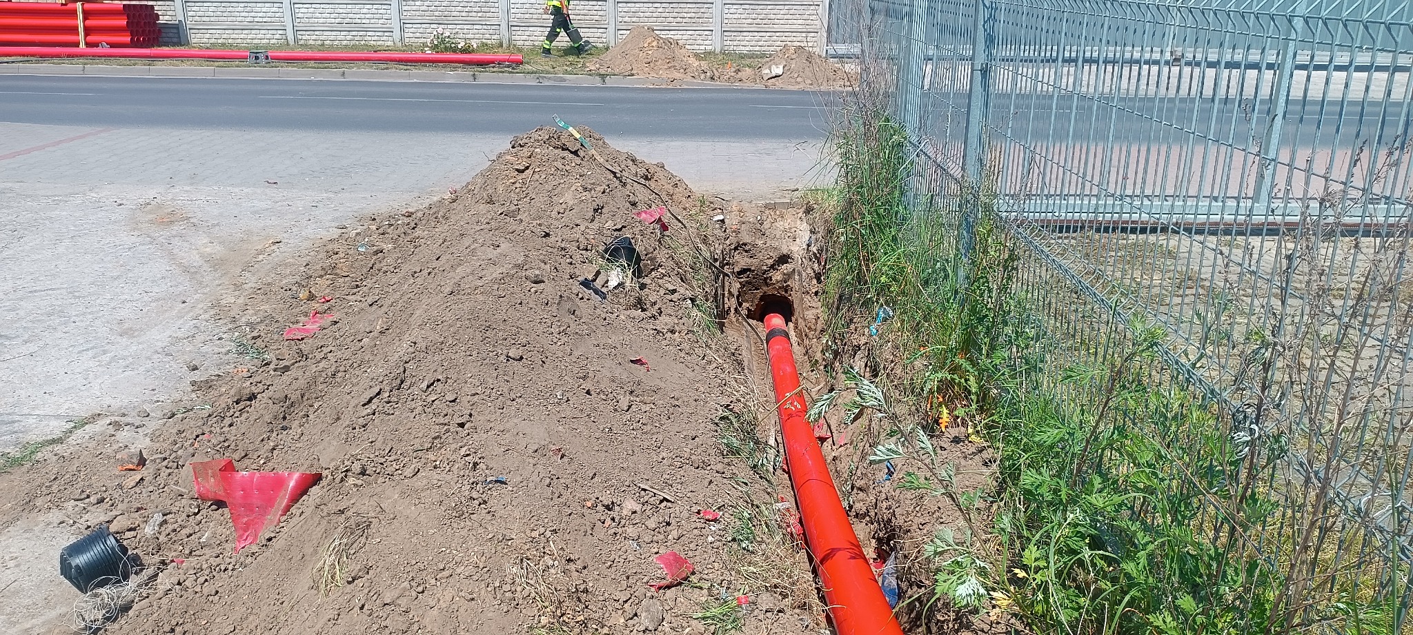 Wykonanie przecisku i instalacja rury osłonowej do instalacji elektrycznej SN.