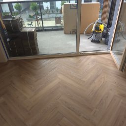 Układanie paneli Nieszawa 2