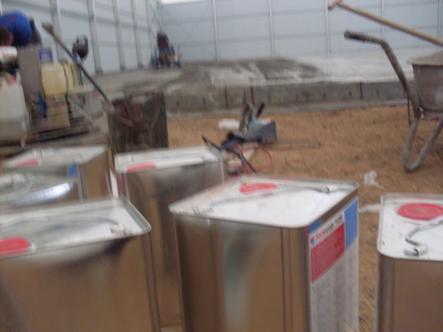 materiały do wykonywania nowych posadzek przemysłowych i do napraw posadzek przemysłowych