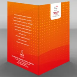 Pomarańczowo-czerwony folder reklamowy biura rachunkowego MAP z wykazem usług i danymi kontaktowymi, prezentowany w perspektywie 3D.
