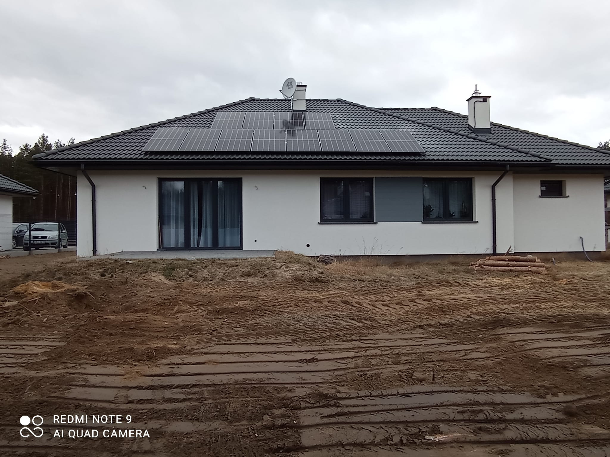 Dodatkowo zajmujemy się fotowoltaiką oraz przyłączami elektrycznymi.