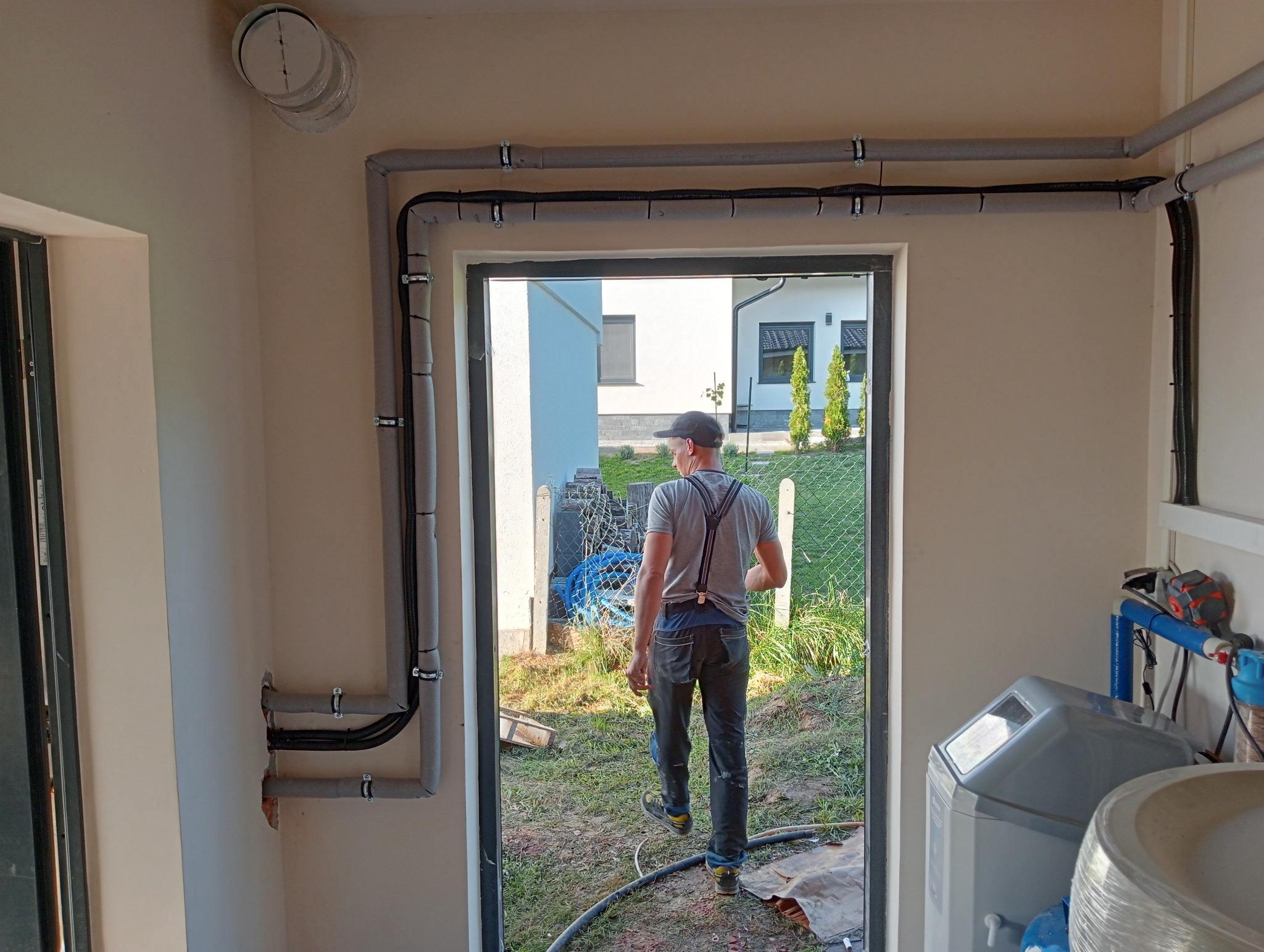 Droga hydrauliczno-elektryczna u klienta.