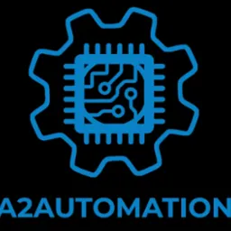 Niebieski schemat układu scalonego wewnątrz zębatki na czarnym tle z tekstem A2AUTOMATION poniżej.