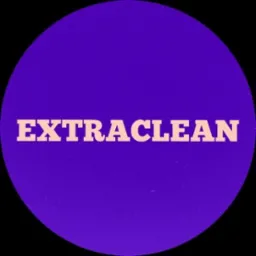 Logo firmy sprzątającej 'EXTRACLEAN' na fioletowym tle w kształcie koła.
