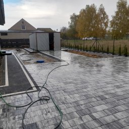 Układanie kostki brukowej Lubicz 3