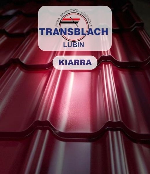 Czerwona blacha trapezowa z widocznym logo firmy TRANSBLACH Lubin i oznaczeniem modelu KIARRA.