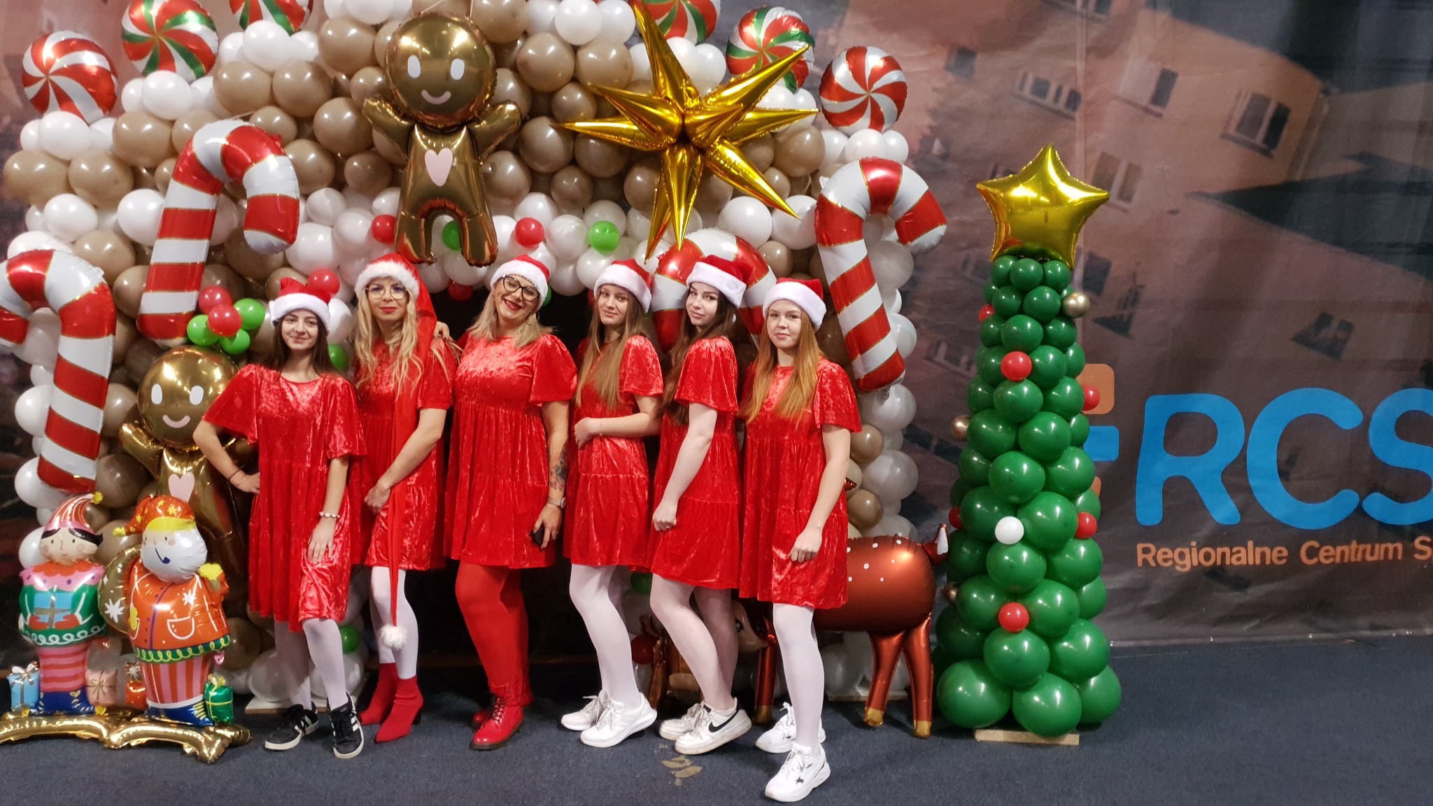 Kompleksowa organizacja eventu mikołajkowego z udziałem ok 500 dzieci