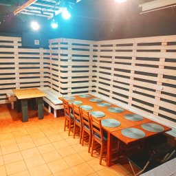 Kontakt: 517 372 788
Uroczystości, spotkania w gronie rodziny czy przyjaciół to zawsze wspaniałe, magiczne chwile. Nie pozwól, aby umknęła Ci nawet krótka chwila na przygotowywanie posiłków i obsługę gości. 